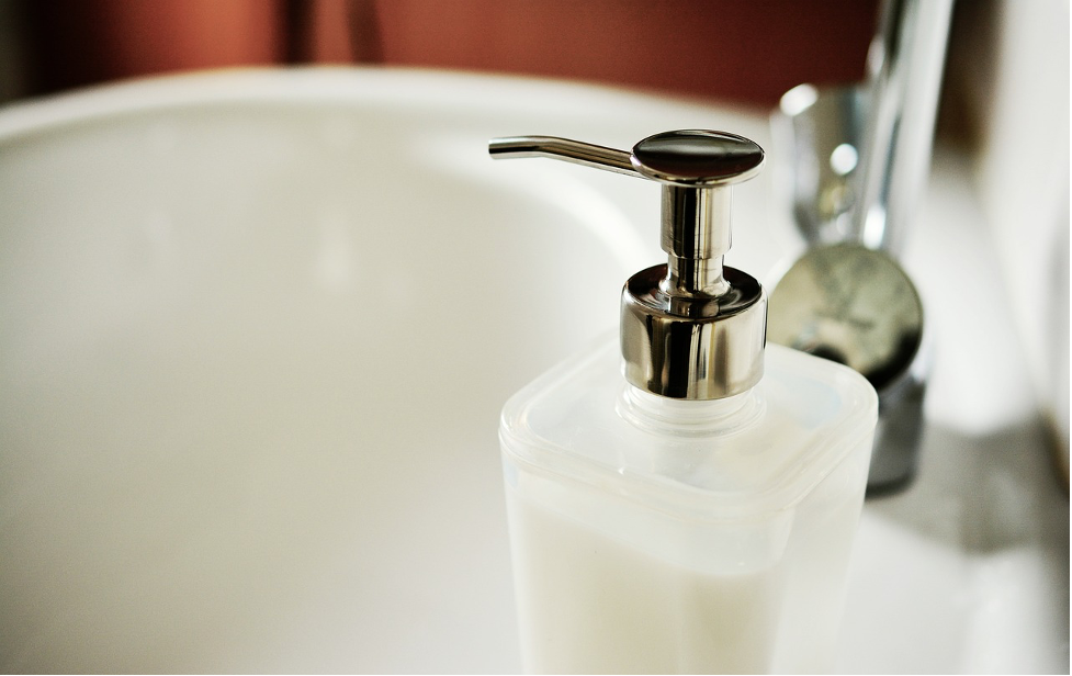 Unveiling the Benefits of a Touchless Soap dispenser